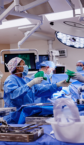 HCA doctors and nurses perform a procedure